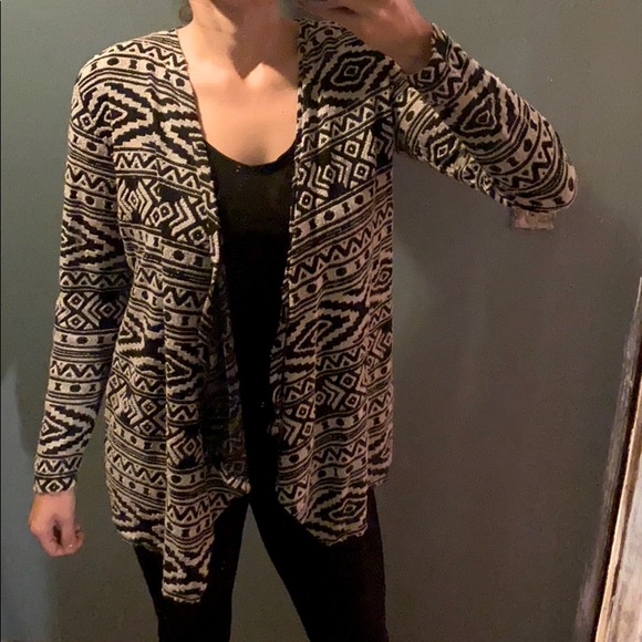 Aztec cardigan - Picture 2 of 7